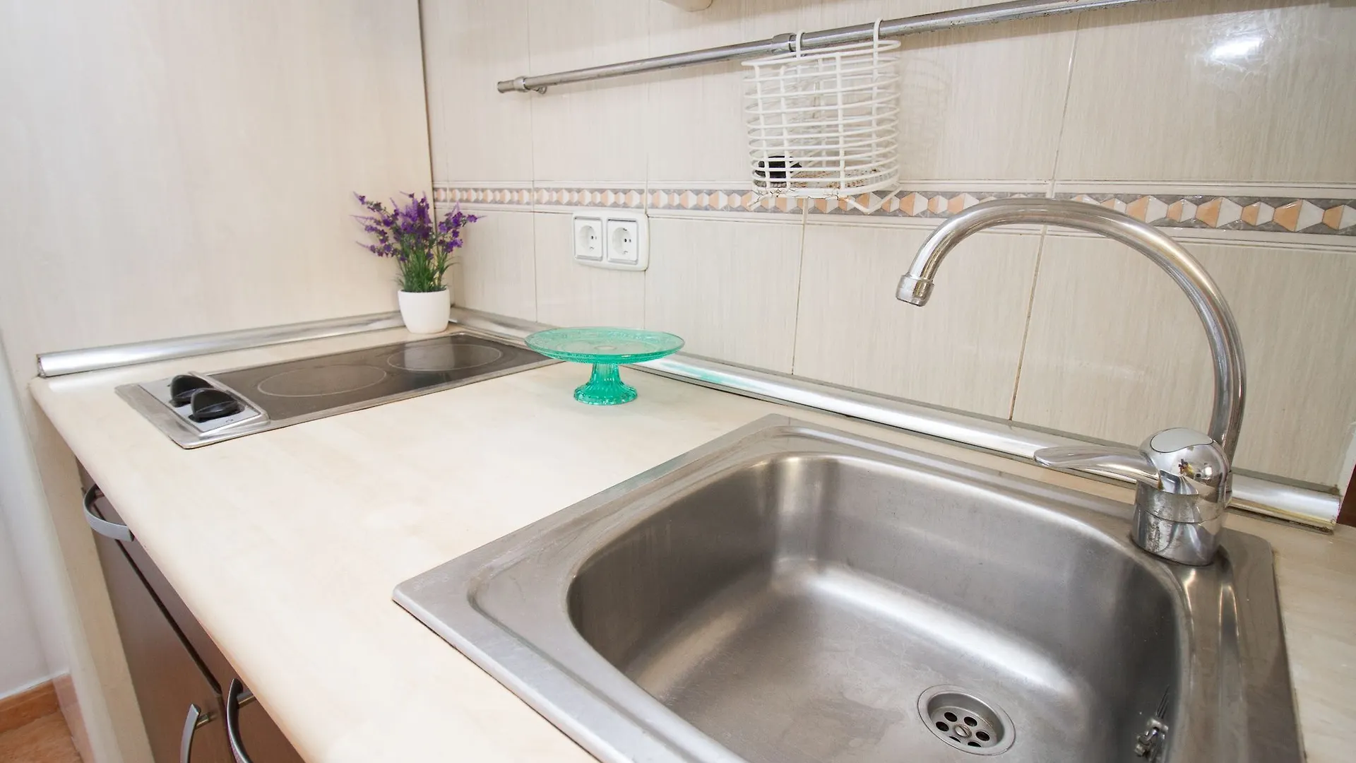 Apartment Stylish 2 Bedrooms Menita By La Recepcion Malaga Spain